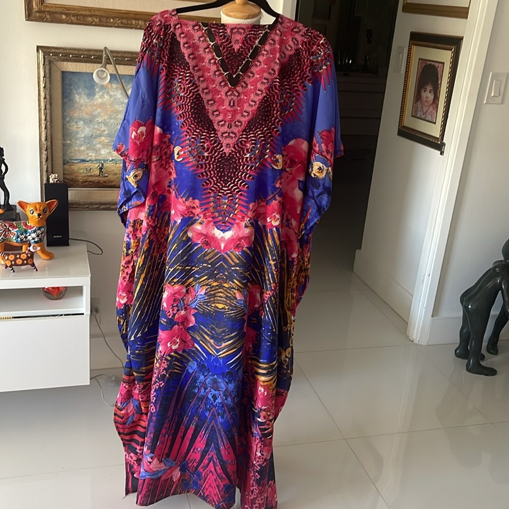 Shore Drive Pink/Blue/Black/ Gold Tropical Floral Caftan/Coverup/Maxi Dress